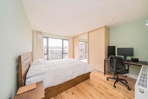undefined, Long Lane, London SE1