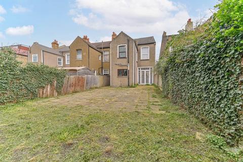 4 bedroom end of terrace house for sale, Fairview Road, Norbury, London, SW16