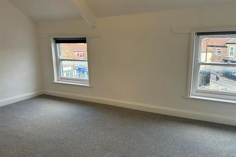 2 bedroom flat to rent, 73B Market PlacePocklingtonYO42 2AE