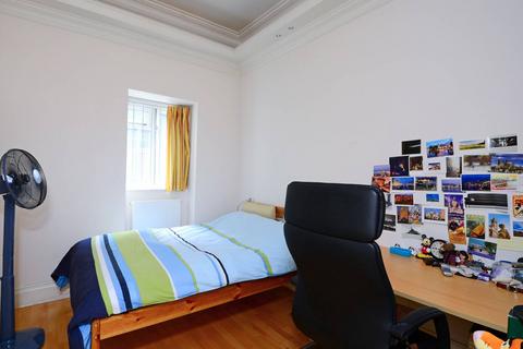 2 bedroom flat to rent, Emperors Gate, South Kensington, London, SW7