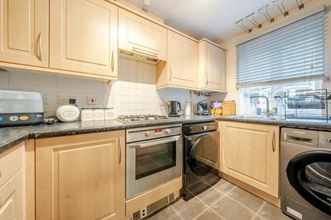 undefined, Carterton,  Oxfordshire,  OX18