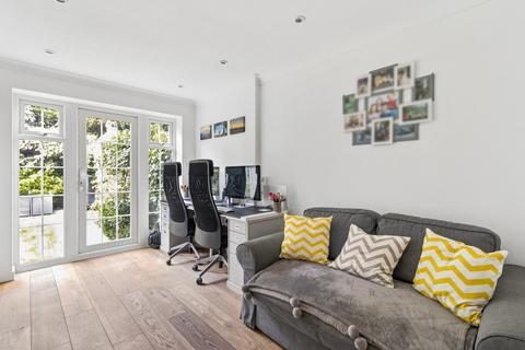 4 bedroom townhouse for sale, Mansard Close, Pinner, HA5