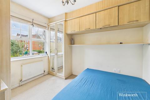 3 bedroom terraced house for sale, Honeypot Lane, London NW9