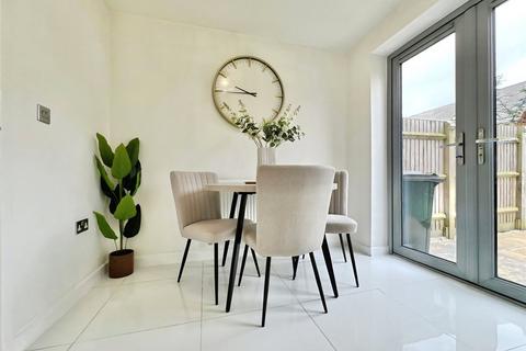 2 bedroom semi-detached house for sale, Worcester Drive, Kent BR8