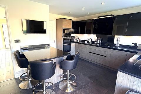 4 bedroom detached house for sale, Hesley Grange, Scholes