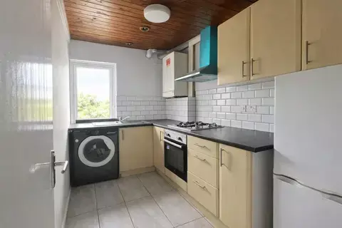 undefined, Uxbridge Road, Uxbridge UB10