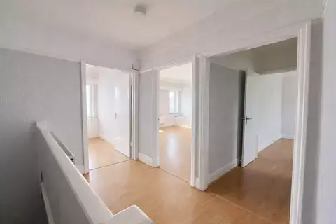 undefined, Uxbridge Road, Uxbridge UB10