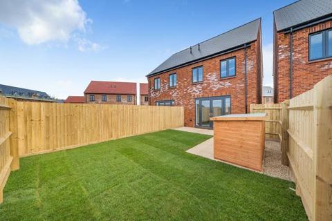 undefined, Heyford Park,  Bicester,  Oxfordshire,  OX25