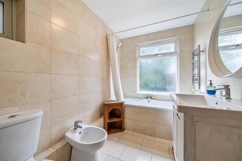 undefined, The Gardens, Harrow HA1