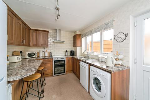 2 bedroom detached bungalow for sale, Erw Goch, Abergele, LL22