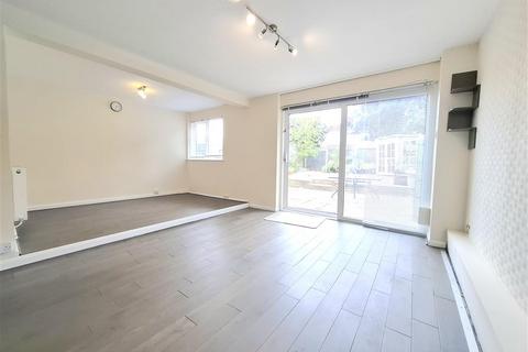 undefined, Aragon Close, HEMEL HEMPSTEAD