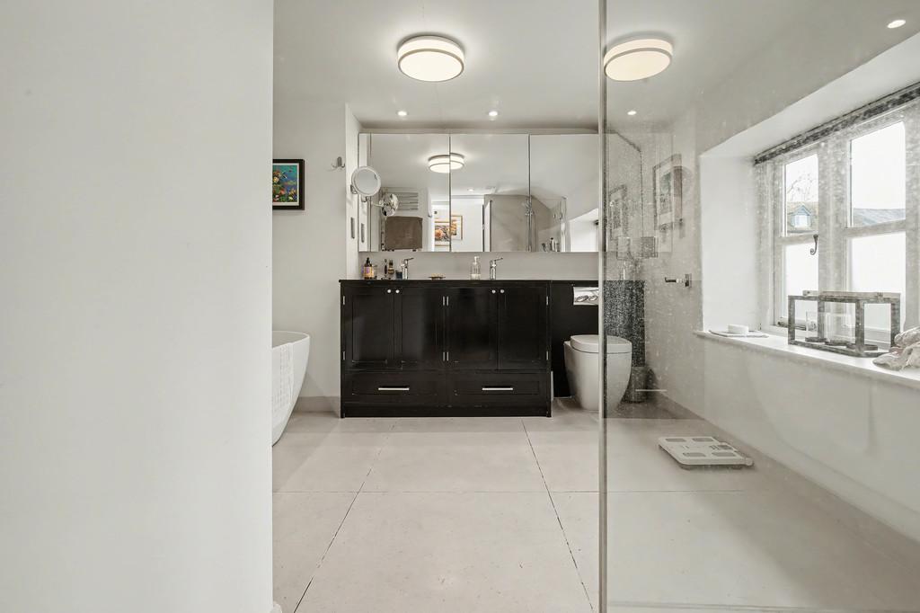 Bathroom - Angle 2