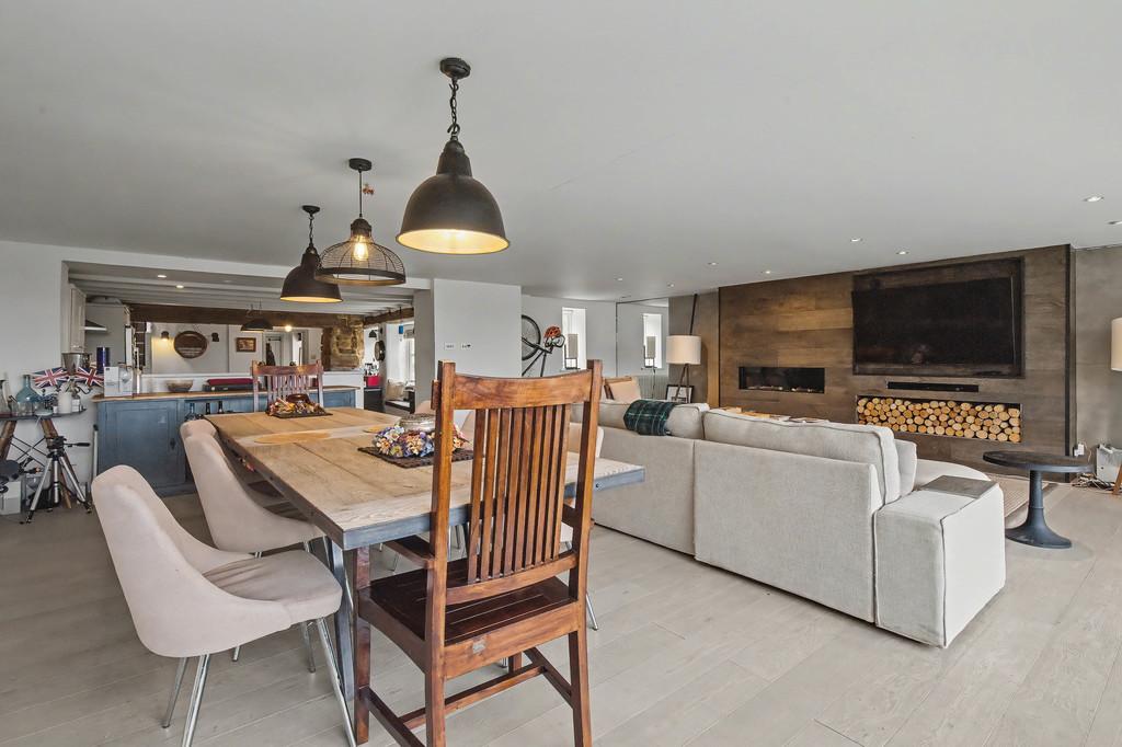 Living Dining Area - Angle