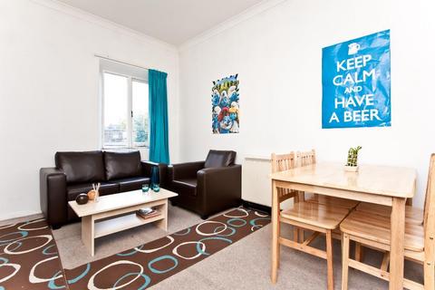 1 bedroom apartment to rent, LANSDOWNE WAY, SW8