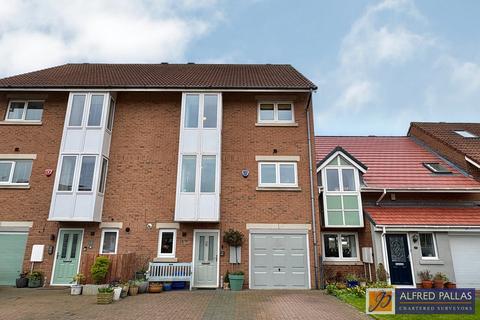 4 bedroom terraced house for sale, Haven Court, North Haven