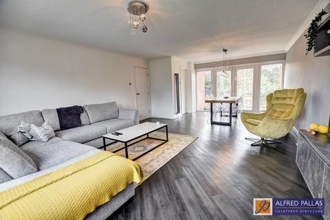 3 bedroom townhouse for sale, Corby Hall Drive, Ashbrooke