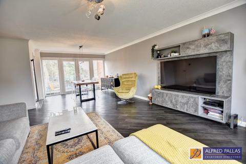 3 bedroom townhouse for sale, Corby Hall Drive, Ashbrooke