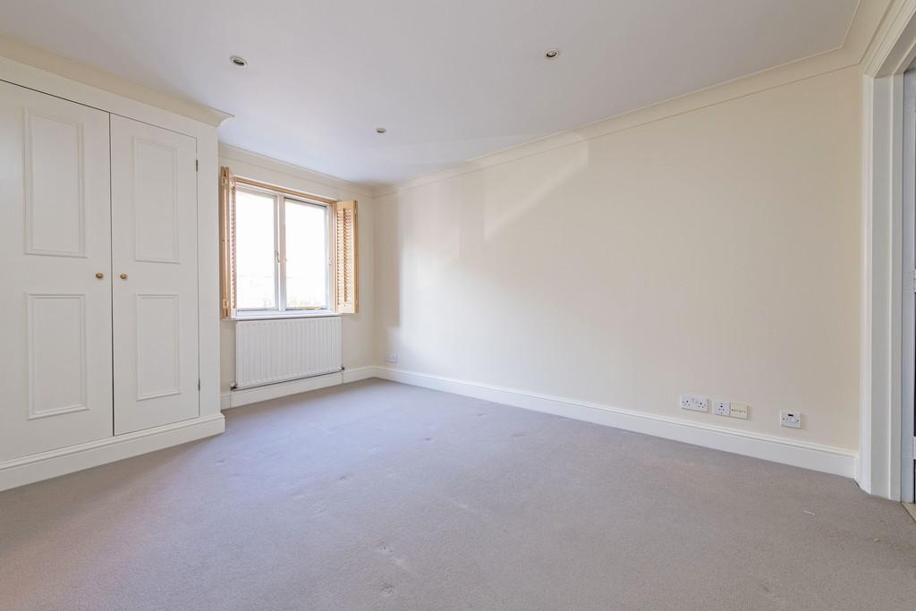 12 Hudson Hse Bed 3