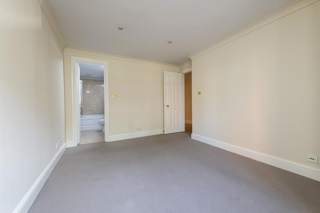12 Hudson Hse Bed 4