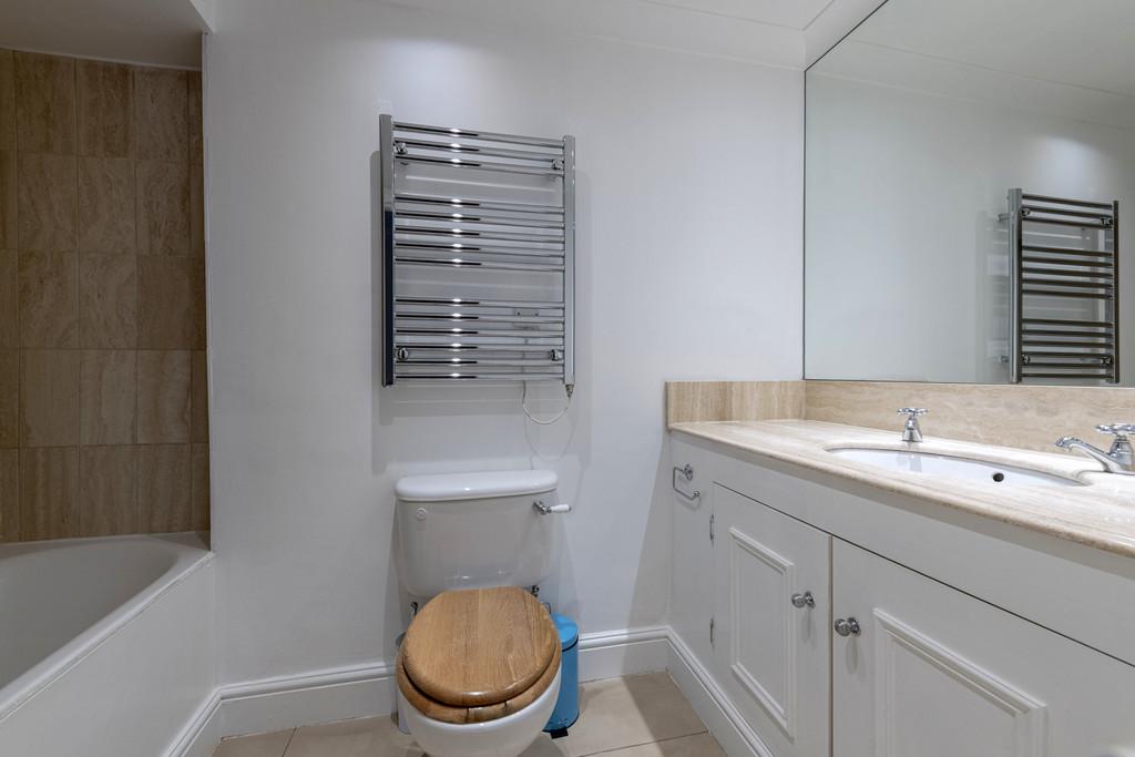 12 Hudson Hse Bath 2