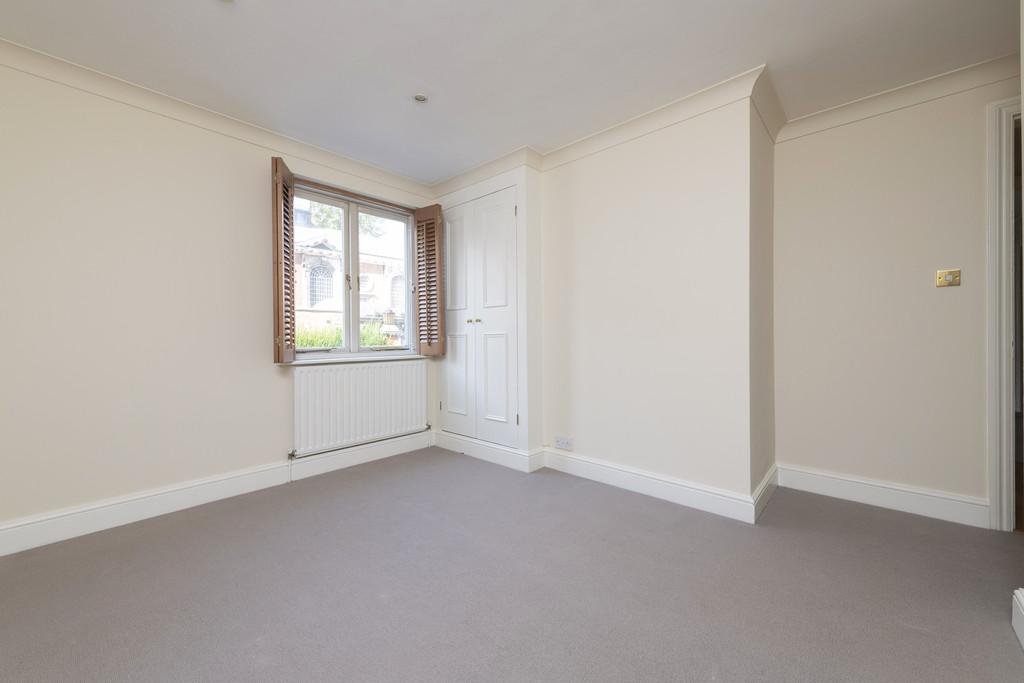 12 Hudson Hse Bed 1