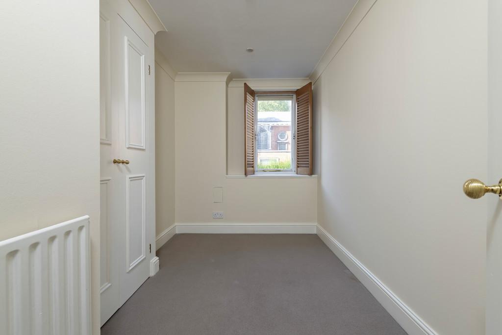 12 Hudson Hse Bed 2