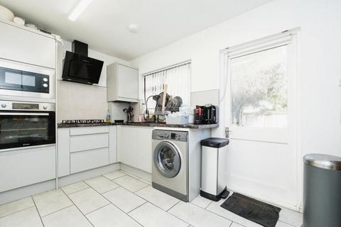 undefined, Beam Avenue, Dagenham, RM10