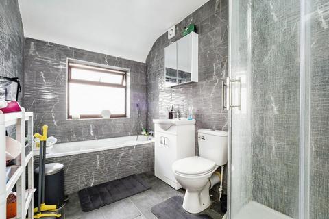 undefined, Beam Avenue, Dagenham, RM10