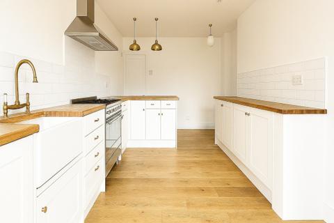 3 bedroom apartment to rent, High Street, BOGNOR REGIS, PO21
