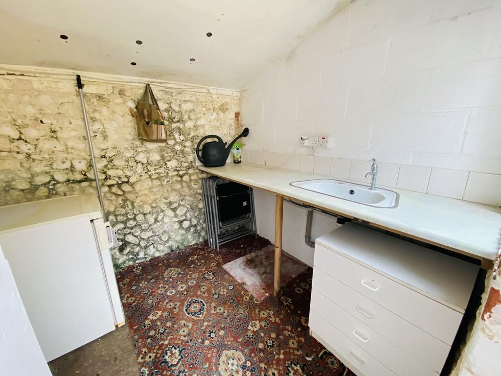 Outbuilding utility
