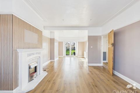 3 bedroom terraced house for sale, Rush Green Road, Romford