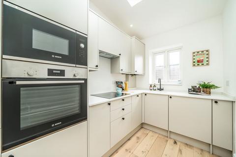 undefined, Queens Terrace, Old Isleworth TW7
