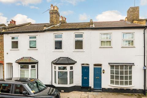 Queens Terrace, Old Isleworth TW7