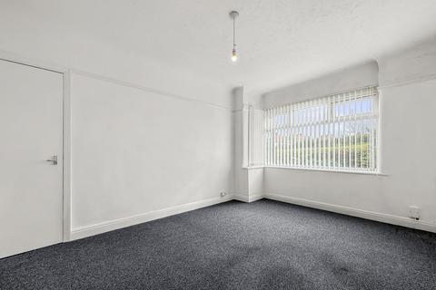 3 bedroom semi-detached house to rent, Colinmander Gardens, Ormskirk