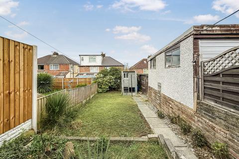 3 bedroom semi-detached house to rent, Colinmander Gardens, Ormskirk
