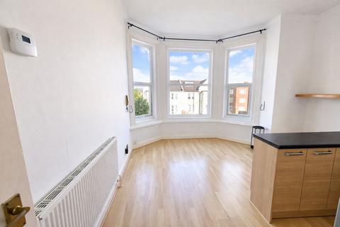 1 bedroom flat to rent, Hill Lane, SOUTHAMPTON