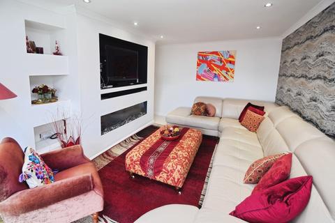 undefined, Moorhead Crescent, Bradford BD18