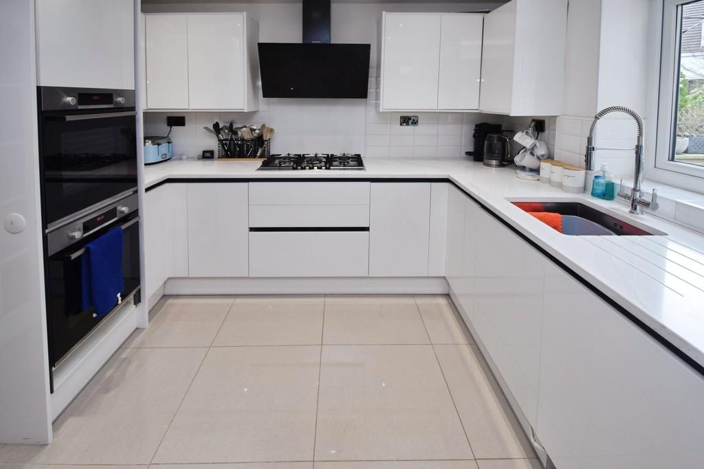 47ea77a6-Kitchen