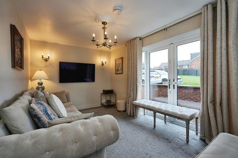 4 bedroom semi-detached house for sale, Denham Drive, Bradford