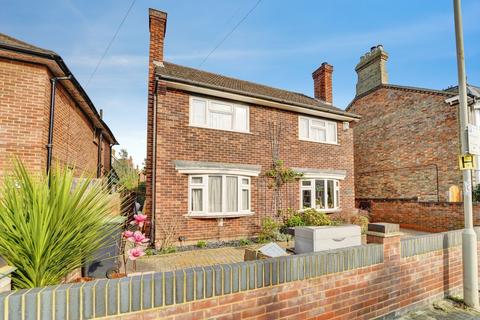 6 bedroom detached house for sale, Spenser Road, Bedford MK40
