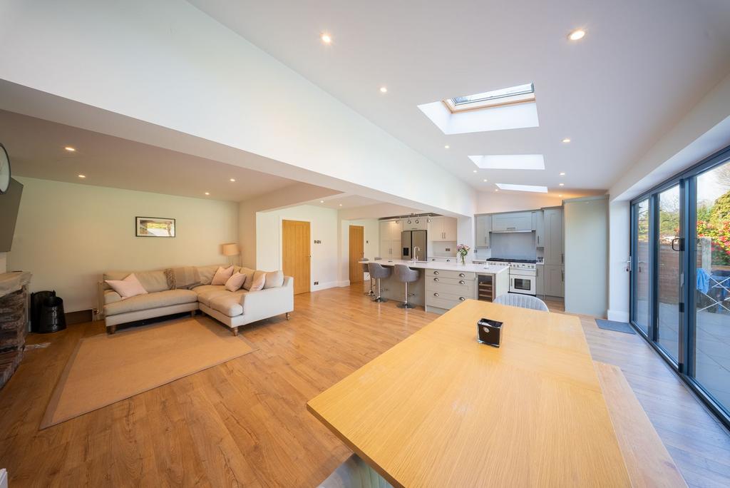 Open Plan Kitchen/Dining