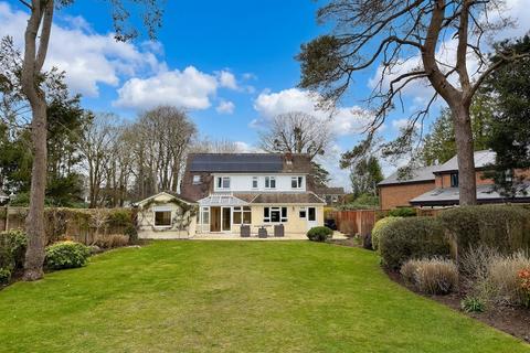 4 bedroom detached house for sale, Monks Walk, Dibden Purlieu, SO45