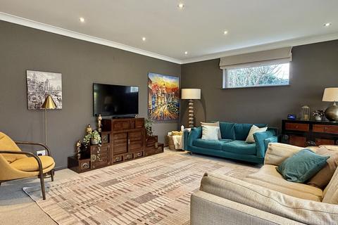 4 bedroom detached house for sale, Monks Walk, Dibden Purlieu, SO45