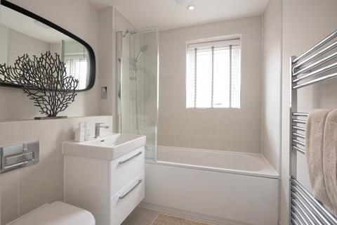 3 bedroom detached house for sale, Concorde Drive, Weybridge, KT13