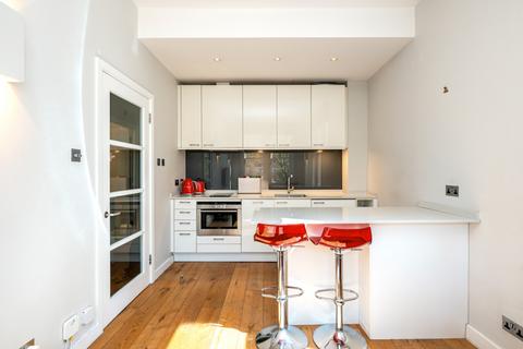 1 bedroom flat for sale, West Smithfield, London EC1A