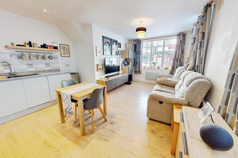 1 bedroom apartment for sale, Buskers Court, Albion Street