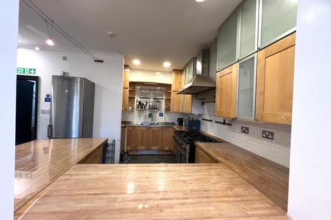 undefined, Waldegrave Road, London W5