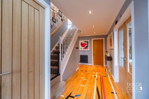 5 bedroom detached house for sale, Shannon, Belgrave