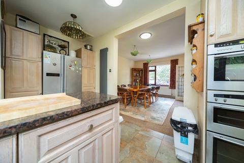 4 bedroom detached house for sale, Kirkstone Drive, Loughborough, LE11