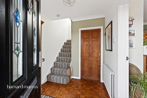 4 bedroom detached house for sale, Claygate Road, Dorking